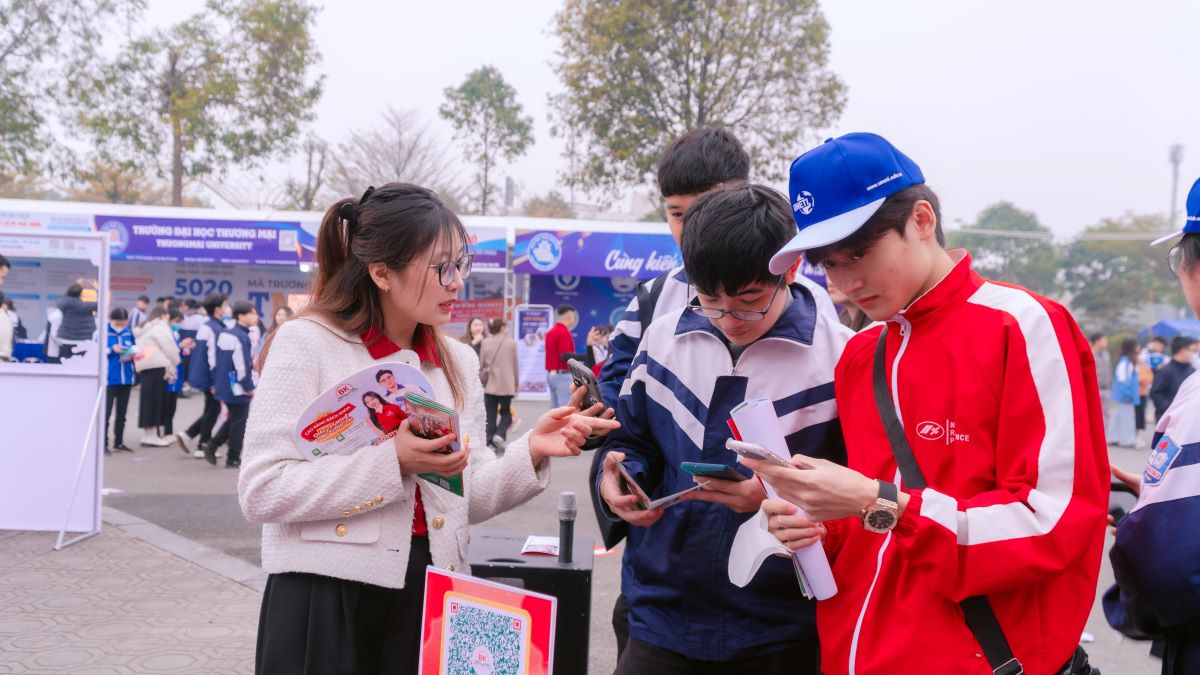 Bằng cao đẳng có xin được việc không