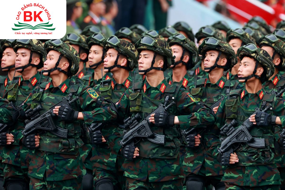 "Người giám hộ" phù hợp với lĩnh vực quân sự