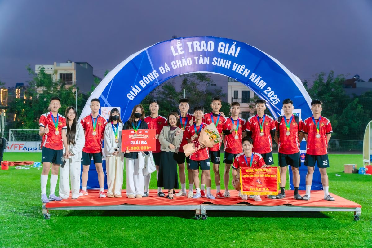 Lễ Bế mạc Giải bóng đá chào Tân sinh viên 2025