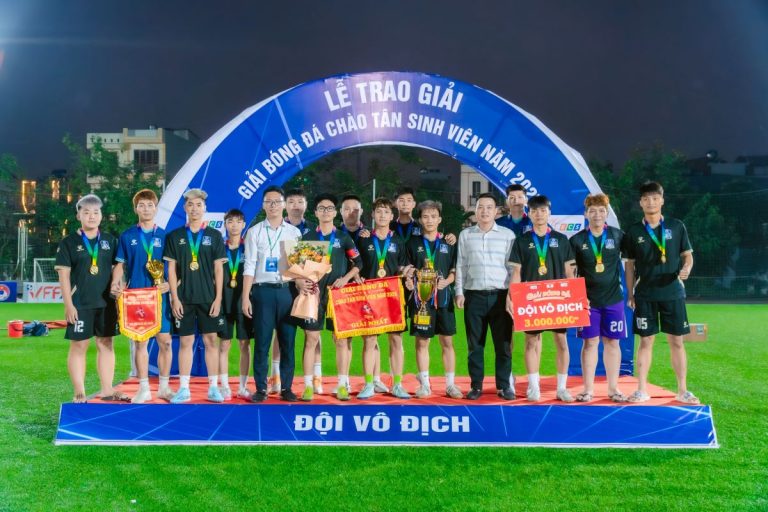 Đội vô địch giải bóng nam