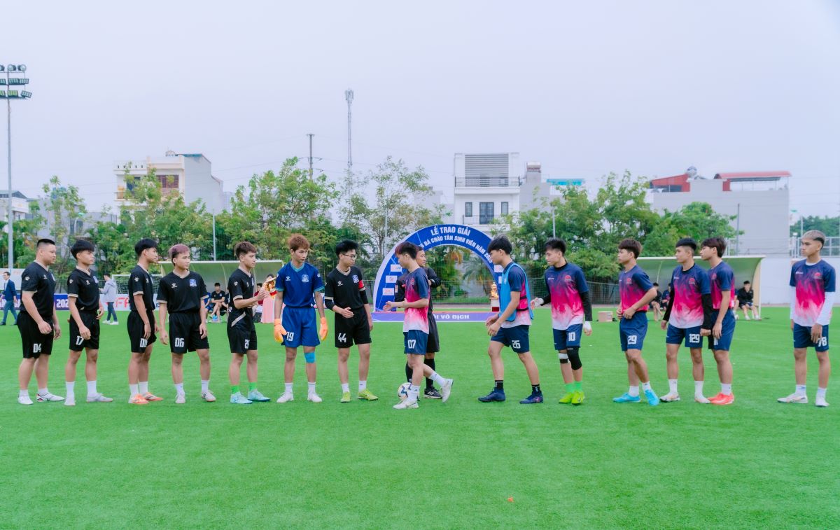 Lễ Bế mạc Giải bóng đá chào Tân sinh viên 2025