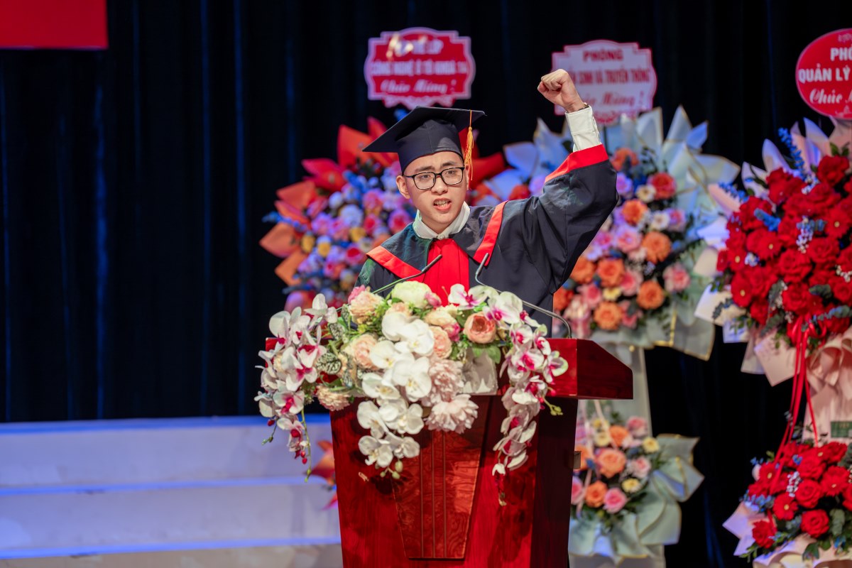 Lễ tốt nghiệp khóa 14 trường Cao đẳng Bách Khoa