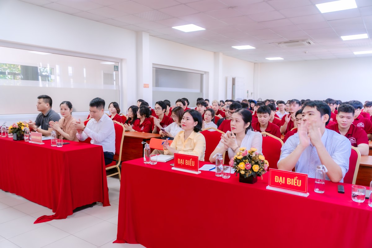Trường Cao đẳng Bách Khoa tổ chức Workshop tập huấn thực tập sản xuất cho sinh viên tại công ty Thiên Hoàng