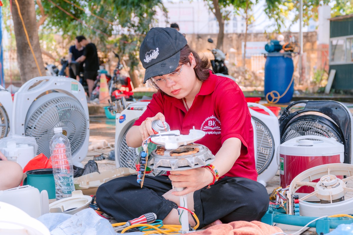 Trường cao đẳng Bách Khoa hướng về Thái Nguyên