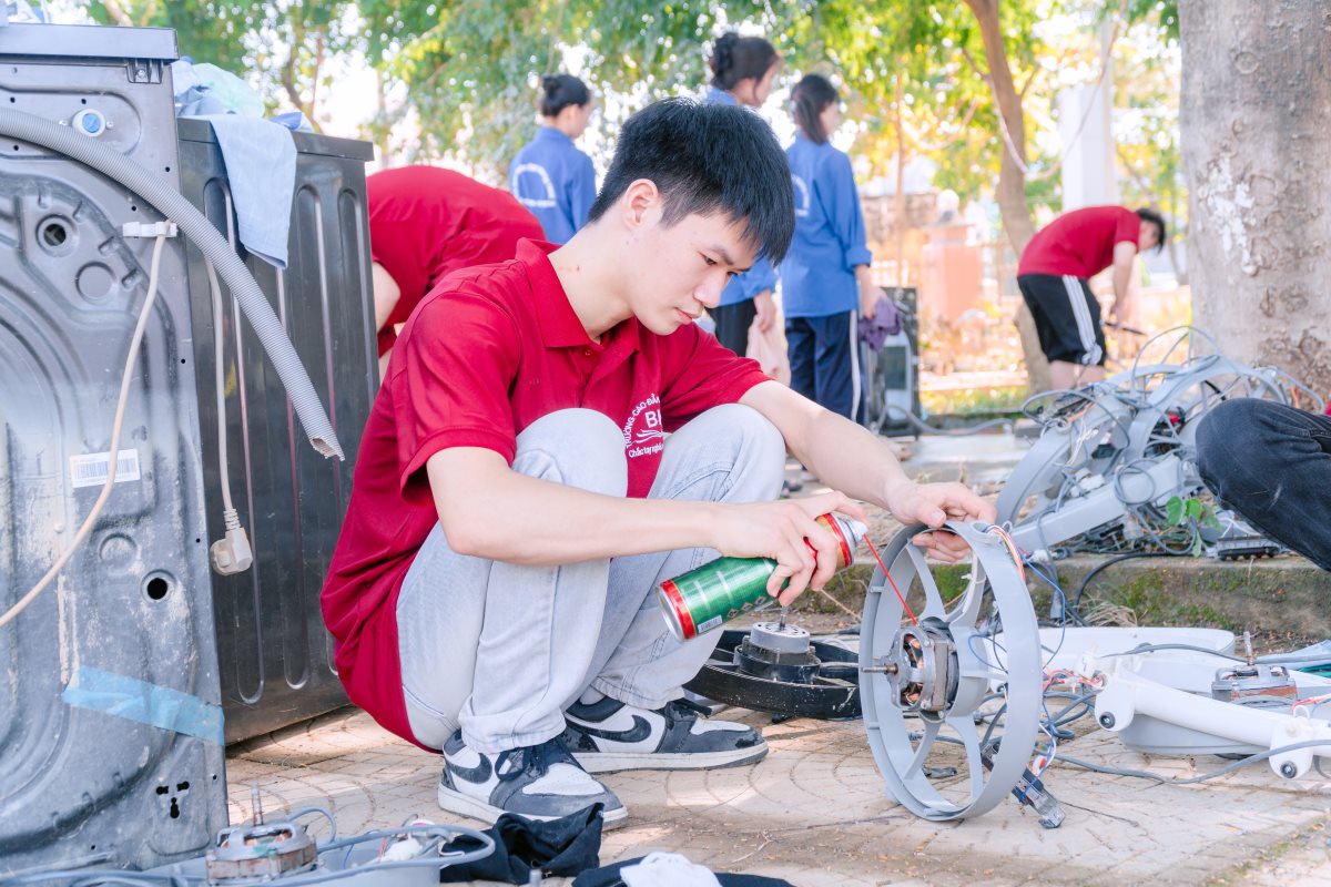 Trường cao đẳng Bách Khoa hướng về Thái Nguyên