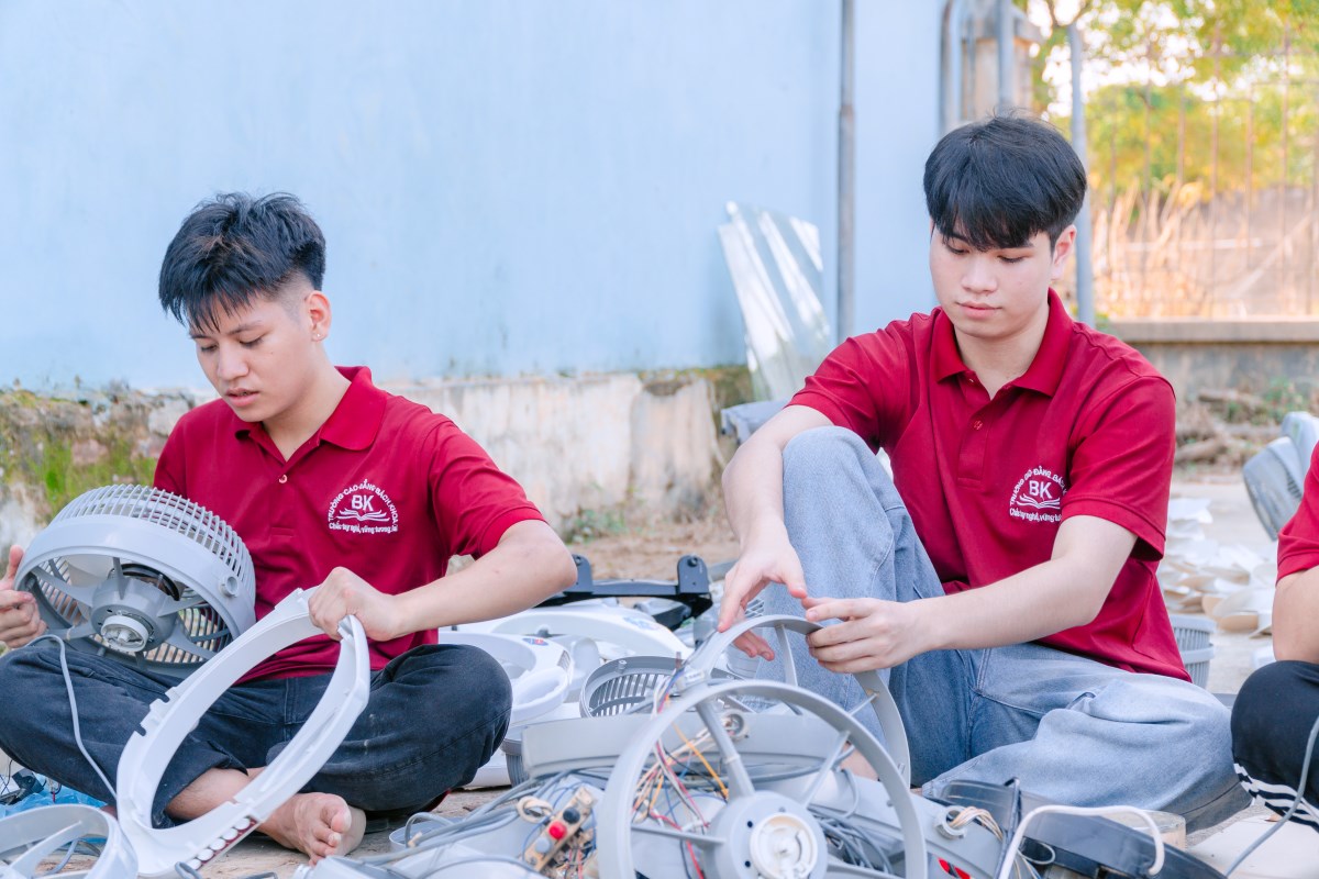Trường cao đẳng Bách Khoa hướng về Thái Nguyên