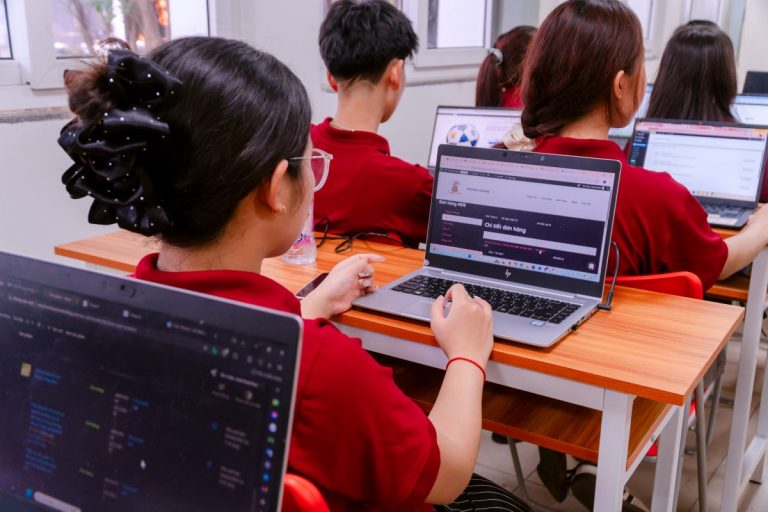 Học ngành thương mại điện tử tại Cao đẳng Bách Khoa - Cơ hội vàng trong thời đại số