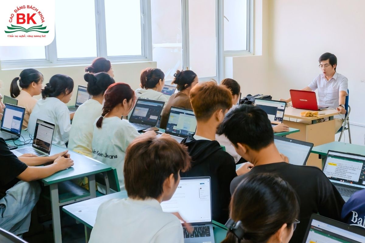 Ngành Marketing phù hợp cho những bạn năng động và nhạy bén