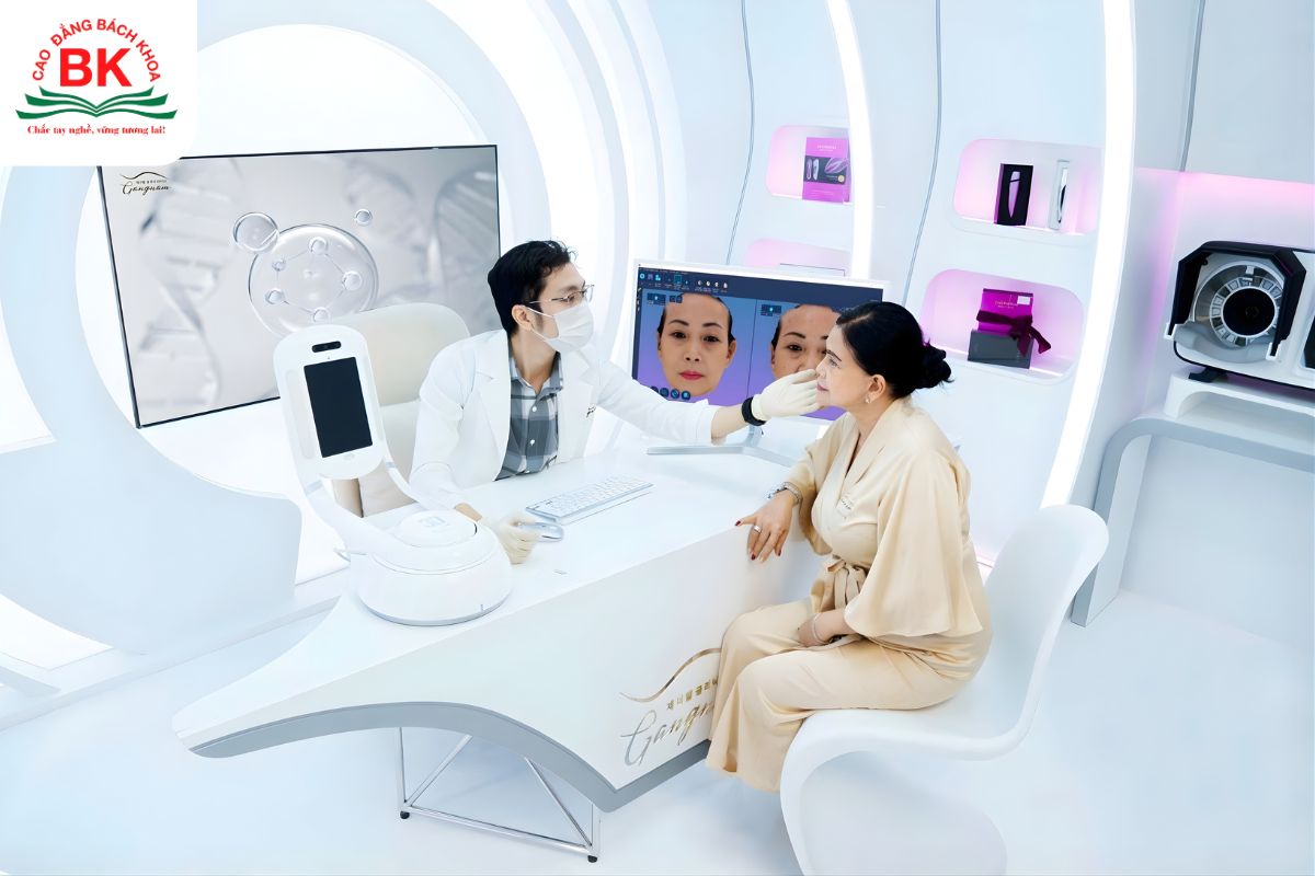 Khối C18 mang lại cơ hội ở lĩnh vực Công nghệ Thẩm mỹ