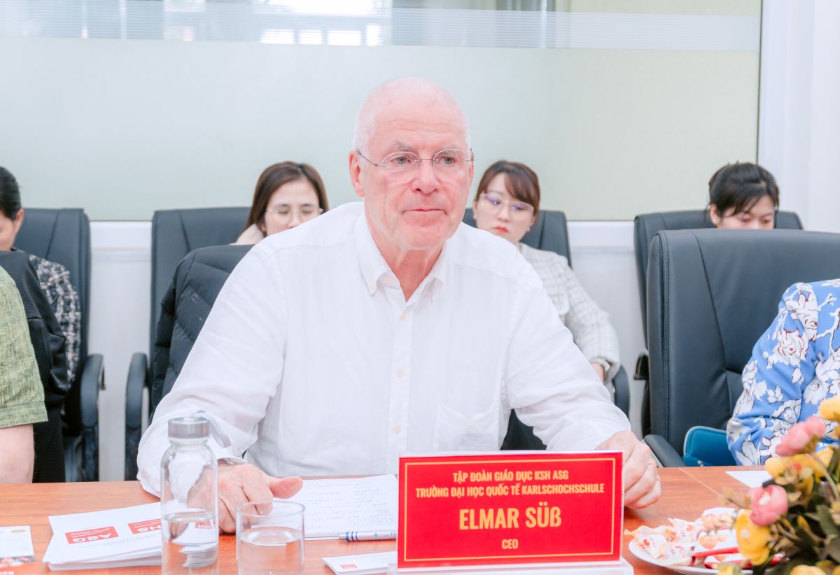 Cao đẳng Bách Khoa ký kết hợp tác với Đại học Karlshochschule