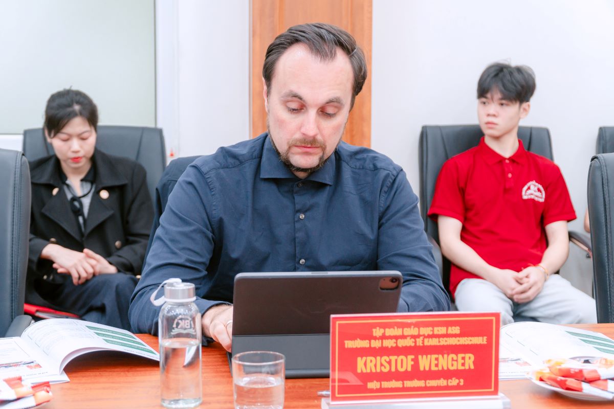 Cao đẳng Bách Khoa ký kết hợp tác với Đại học Karlshochschule