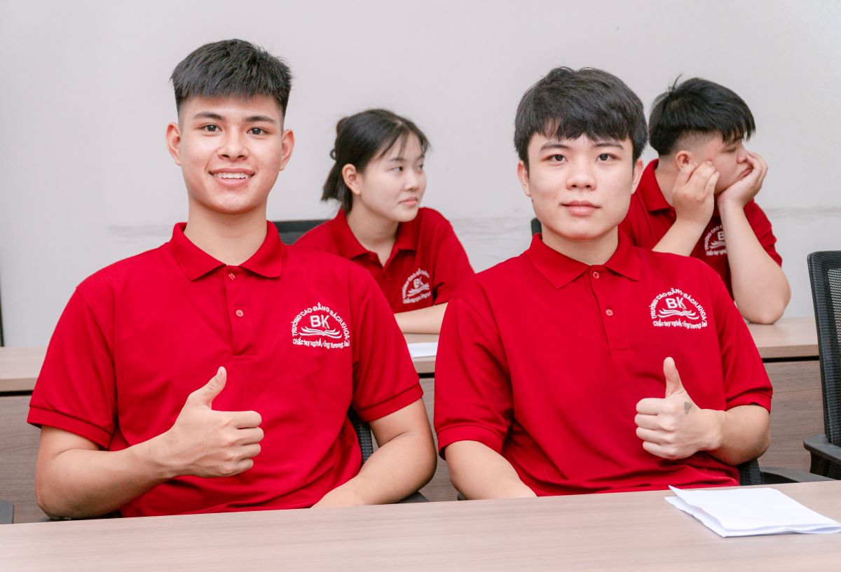 Sinh viên ngành Du lịch của Trường Cao đẳng Bách Khoa