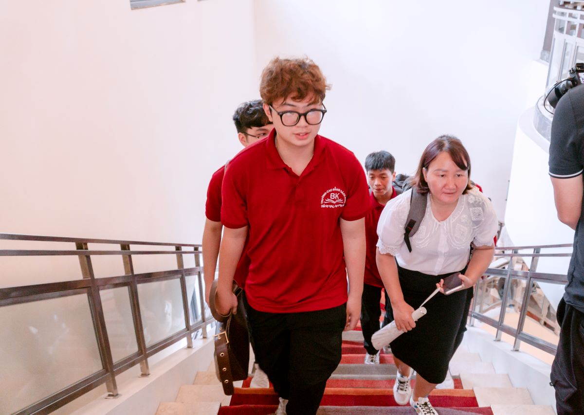 Lưu ý khi xét học bạ ngành Quản trị Khách sạn