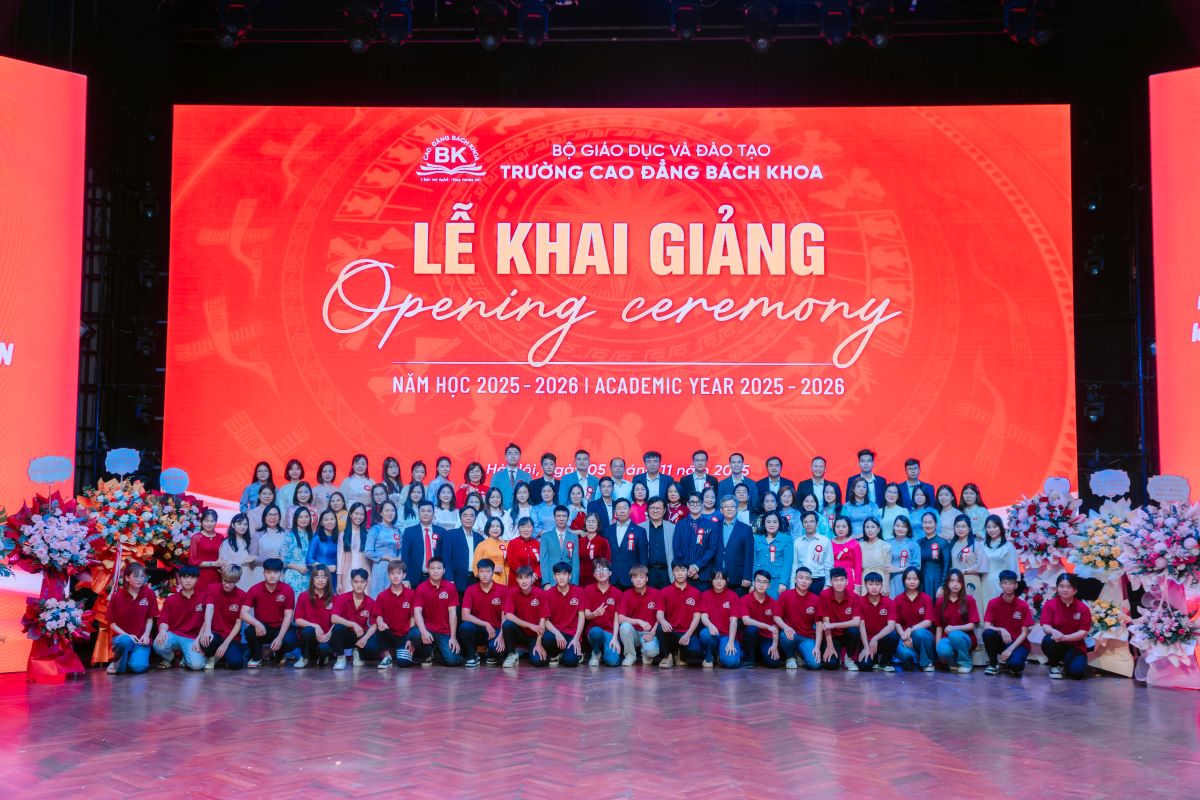Trường cao đẳng Bách Khoa tổ chức lễ khai giảng năm học mới 2025-2026