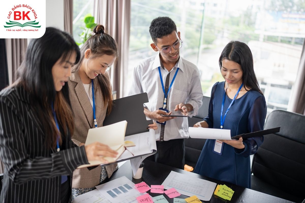 Cơ hội học lĩnh vực Quản lý - Kinh doanh khi lựa chọn khối C04