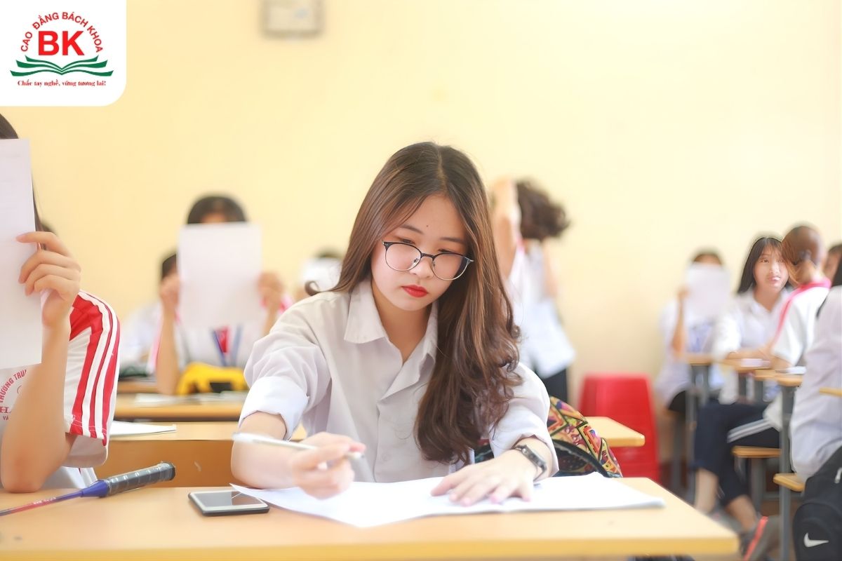 C12 gồm những môn nào? phù hợp với những ai?