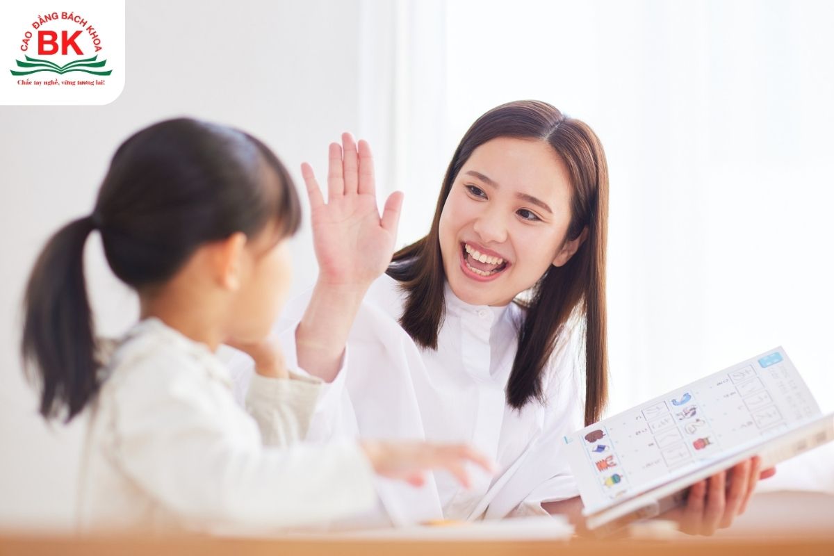 Tham khảo ý kiến chuyên gia là cách nhanh nhất để bạn có được lời giải cho những băn khoăn của bản thân và tìm được hướng đi phù hợp