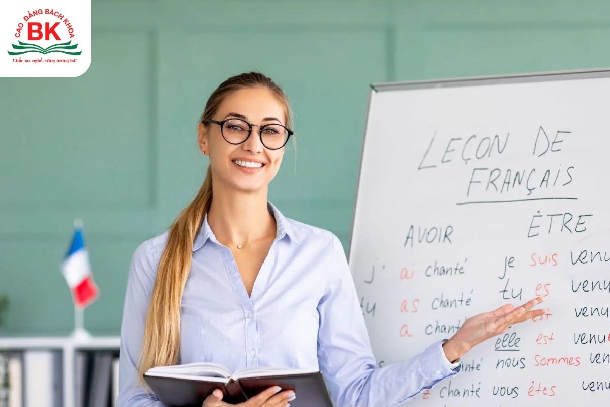 D03 gồm những môn nào? Cơ hội và thách thức trong ngành Sư phạm tiếng Pháp D03 gồm những môn nào? Cơ hội và thách thức trong ngành Sư phạm tiếng Pháp