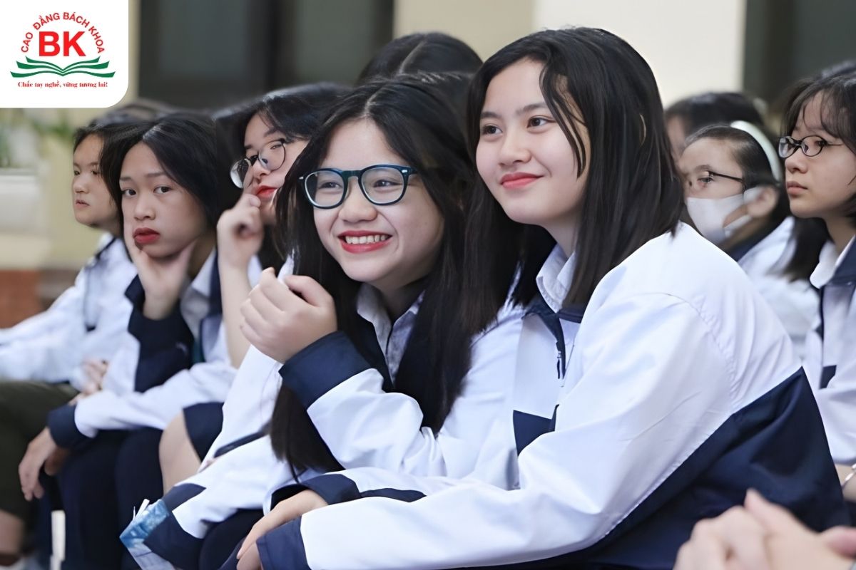 Khối C20 gồm những môn nào? Mang lại lợi thế và thách thức gì cho người học?