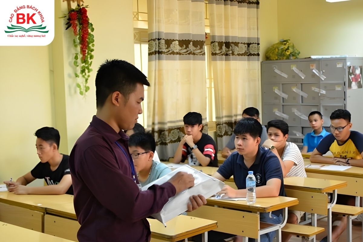 Tổ hợp Văn Địa GDKTPL mở ra cơ hội học trong lĩnh vực Khoa học giáo dục và đào tạo giáo viên