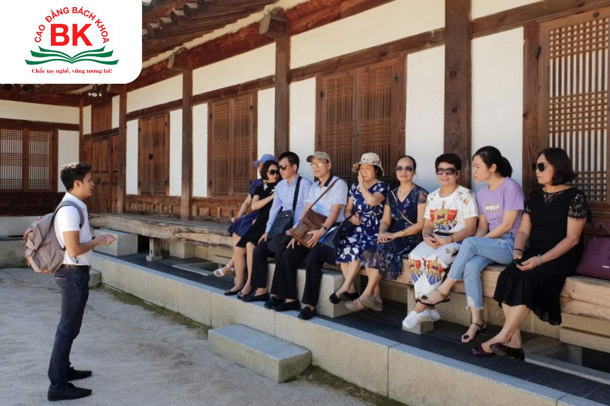 Nhóm tính cách tuân thủ không hợp nghề hướng dẫn viên du lịch