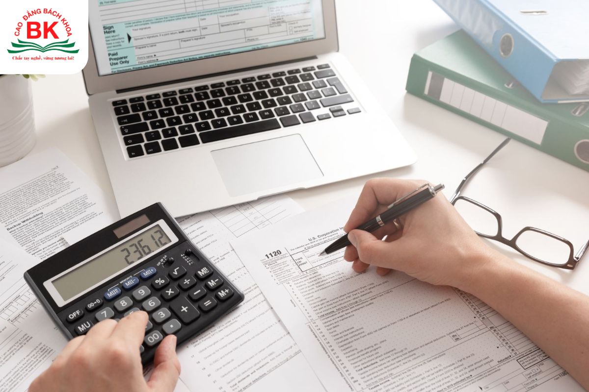 Người thuận não trái hợp nghề kế toán - kiểm toán