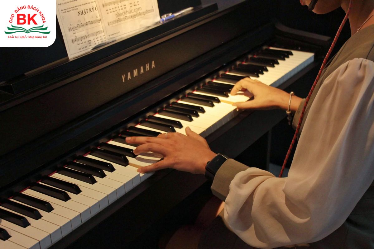 Chơi piano là cách tốt để rèn luyện sự phát triển của não bộ