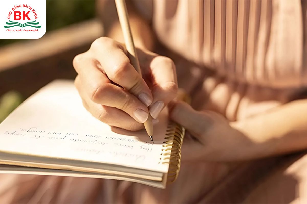 Người có trí thông minh hiện sinh thường có thói quen viết nhật ký