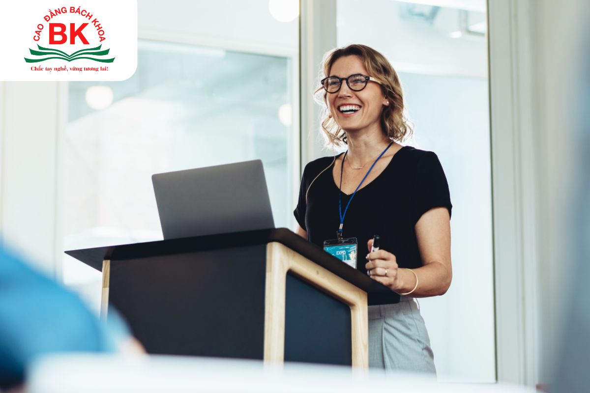 Người có trí tuệ ngôn ngữ có kỹ năng diễn đạt tốt Người có trí tuệ ngôn ngữ có kỹ năng diễn đạt tốt