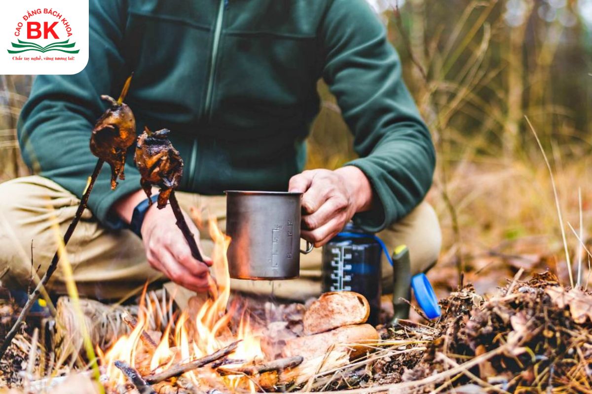 Nhờ có nhiều kiến thức thực tế về tự nhiên, người sở hữu trí tuệ thiên nhiên sẽ biết mình cần phải làm gì nếu rơi vào hoàn cảnh buộc phải sinh tồn