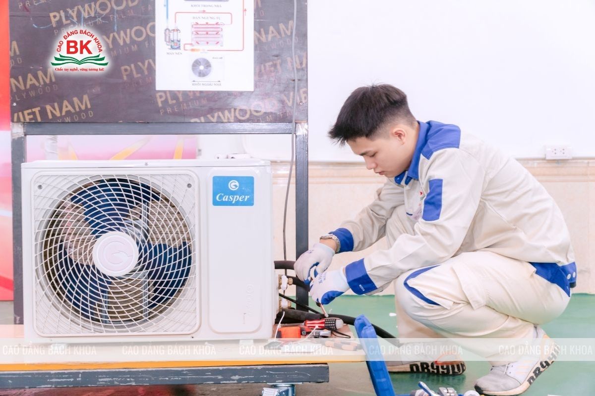 Cao đẳng Bách Khoa có những ngành nào?