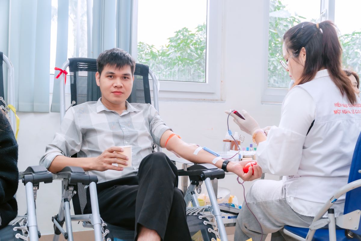 Ngày hội Hiến máu “Cầu vồng nhân ái” 2025 tại Cao đẳng Bách Khoa Ngày hội Hiến máu “Cầu vồng nhân ái” 2025 tại Cao đẳng Bách Khoa