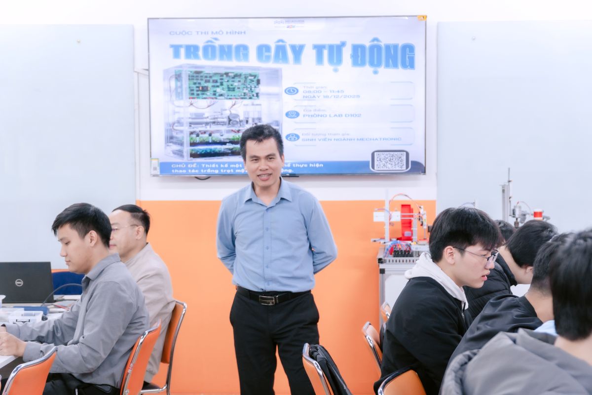 Mục tiêu của cuộc thi là thiết kế và chế tạo một thiết bị trồng cây tự động