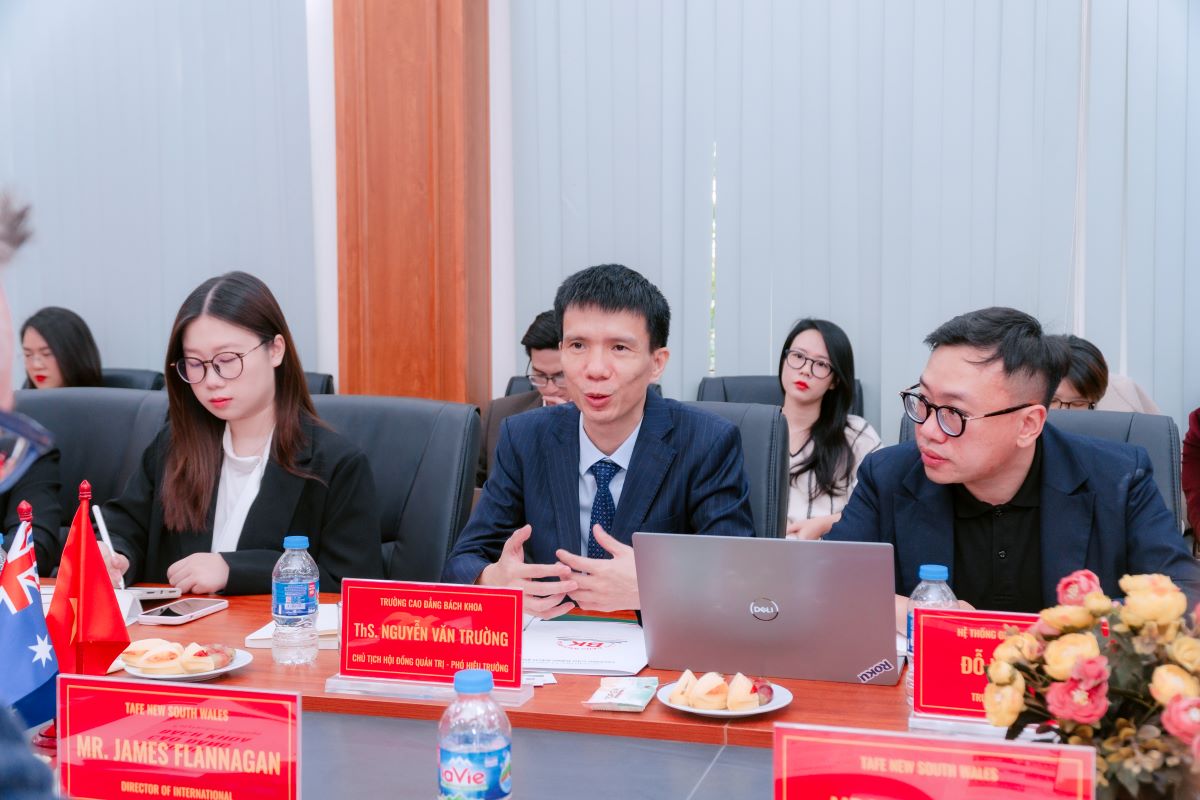 Tọa đàm hợp tác giữa Trường Cao đẳng Bách Khoa và đoàn TAFE New South Wales