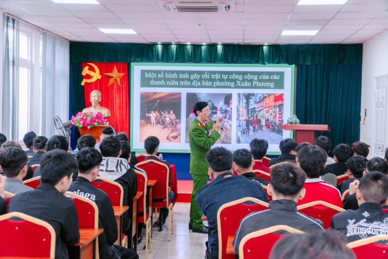 Trường Cao đẳng Bách Khoa đã triển khai chương trình tuyên truyền, phổ biến, giáo dục pháp luật dành cho toàn thể sinh viên