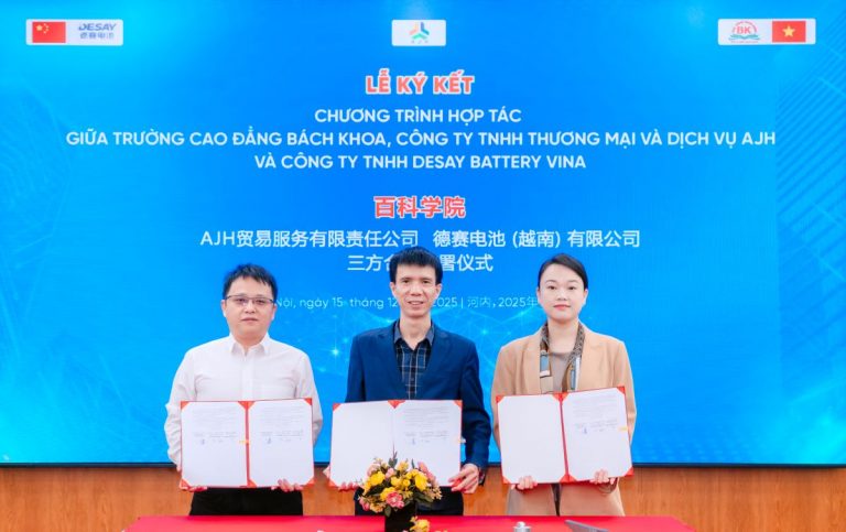 Trường Cao đẳng Bách Khoa ký kết hợp tác với Công ty DESAY BATTERY và Công ty Anh Gia Hào