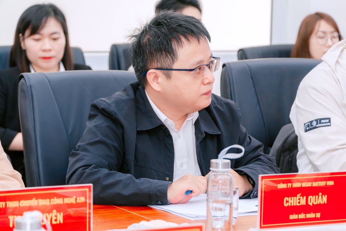Ông Chiếm Quân - Đại diện phía Công ty DESAY BATTERY VINA phát biểu Ông Chiếm Quân - Đại diện phía Công ty DESAY BATTERY VINA phát biểu