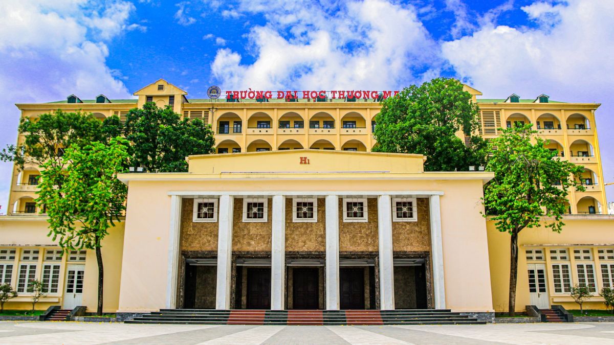 Trường Đại học Thương Mại