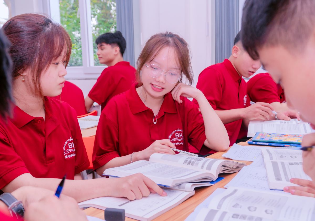 Cơ hội việc làm cho sinh viên ngành ngôn ngữ anh sau khi ra trường