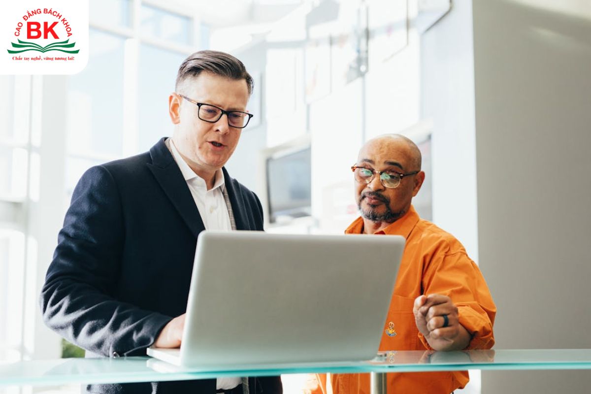 Lãnh đạo thuộc nhóm lý trí là người công bằng Lãnh đạo thuộc nhóm lý trí là người công bằng