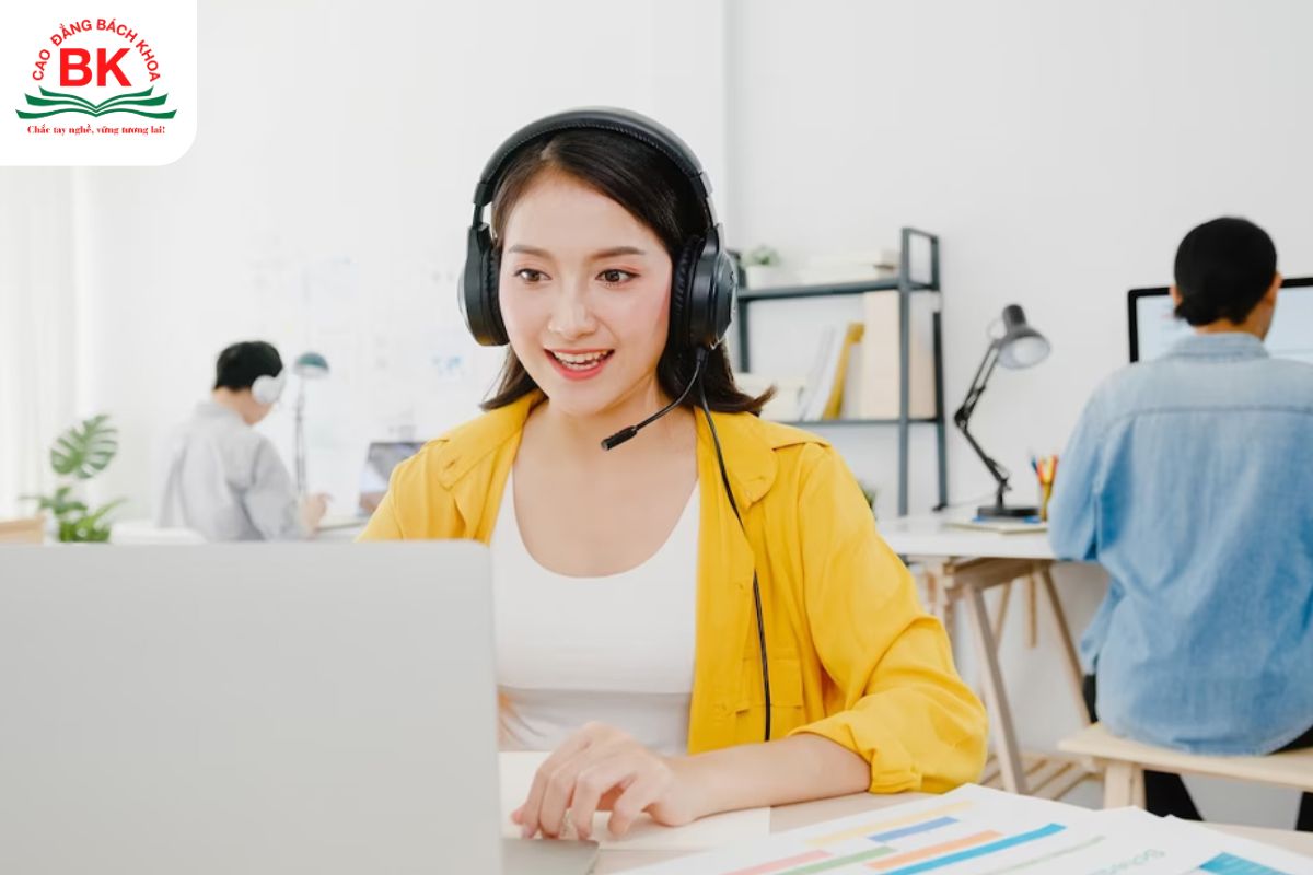 Nhóm 9W8 hợp nghề chăm sóc khách hàng Nhóm 9W8 hợp nghề chăm sóc khách hàng