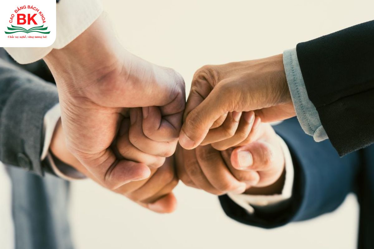 Người trung thành là người đáng tin cậy và trách nhiệm Người trung thành là người đáng tin cậy và trách nhiệm