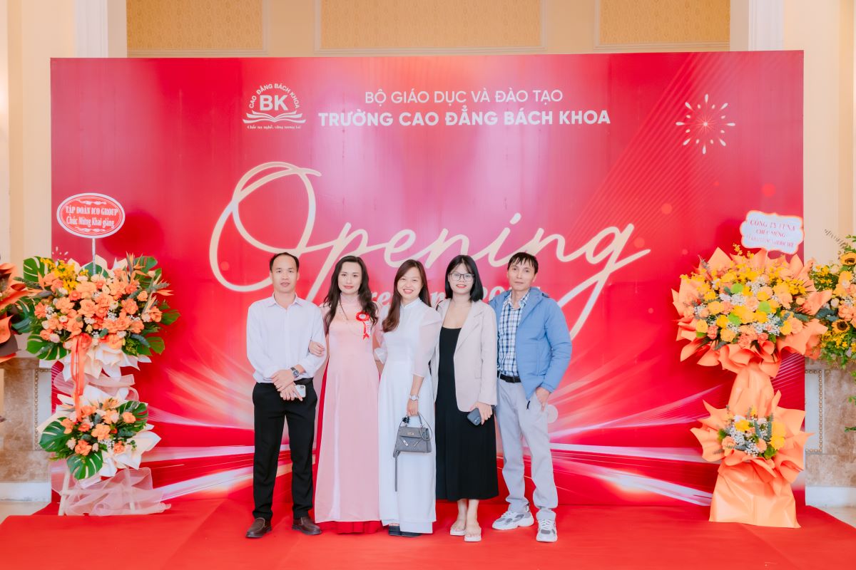 Các thầy cô khoa công nghệ thông tin trường Cao đẳng Bách Khoa