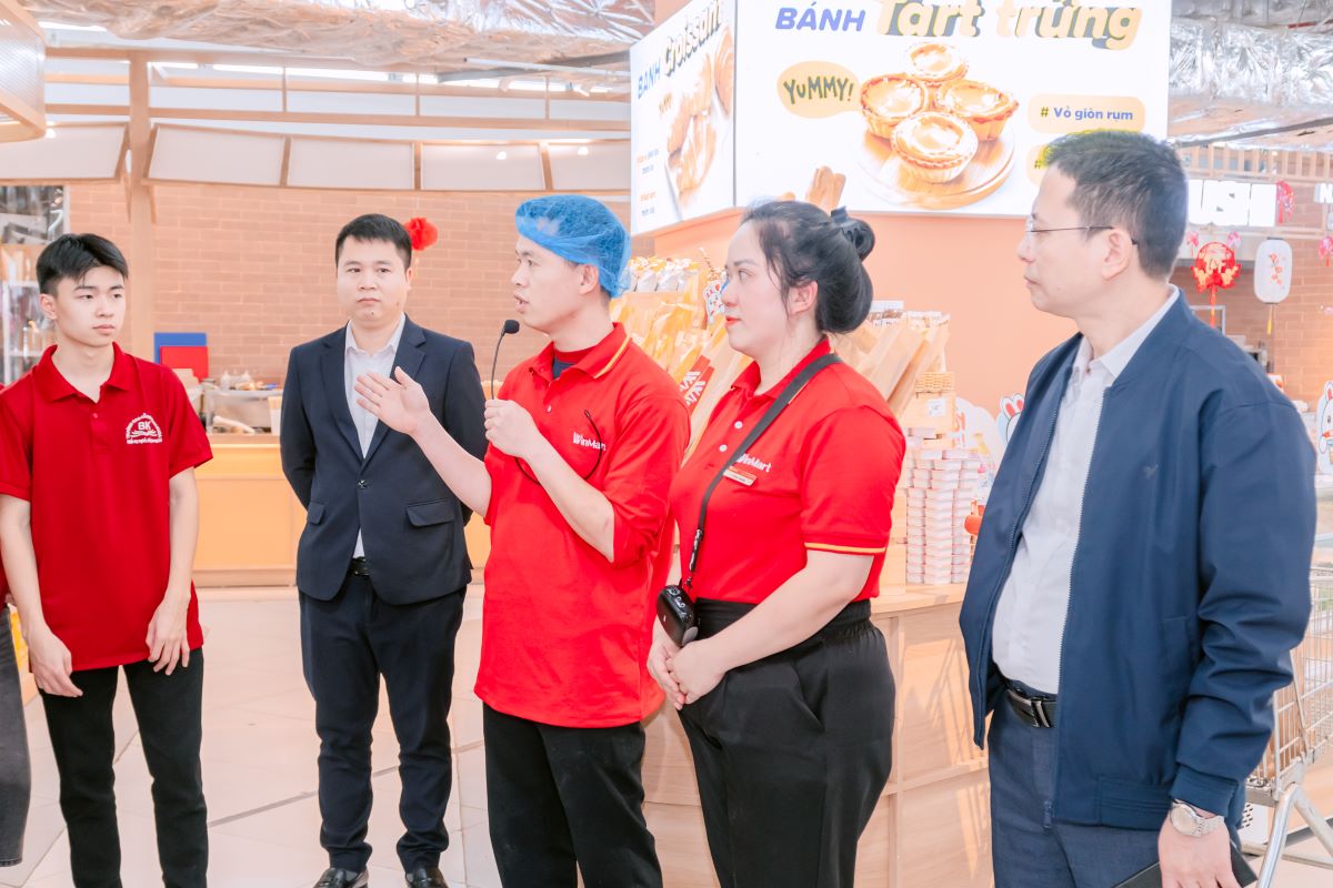 Đại diện quản lý bộ phận tại WinMart chia sẻ về quy trình sơ chế và bảo quản thực phẩm