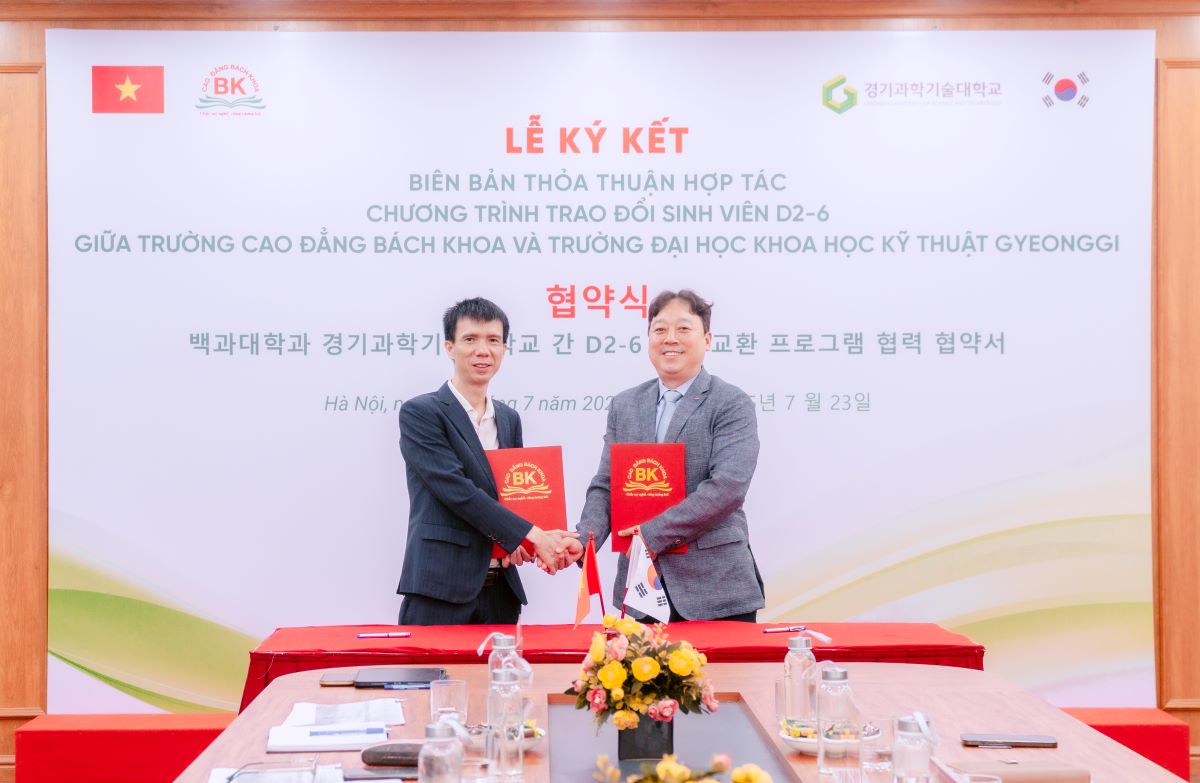 Trường Cao đẳng Bách Khoa ký kết hợp tác với đại học Khoa học Kỹ thuật Gyeonggi Trường Cao đẳng Bách Khoa ký kết hợp tác với đại học Khoa học Kỹ thuật Gyeonggi