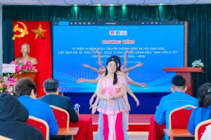 Các tiết mục văn nghệ tại Lễ kỷ niệm 76 năm Ngày Truyền thông học sinh, sinh viên