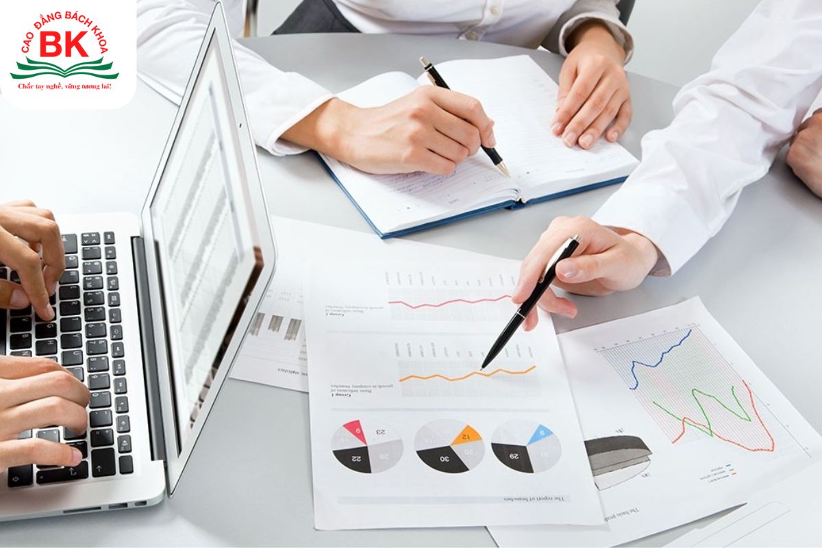 Có nên học cao đẳng quản trị kinh doanh?