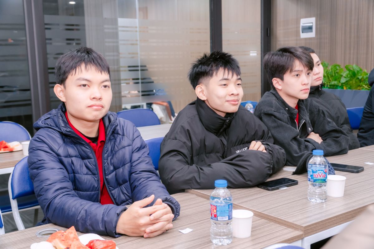 Sinh viên ngành lập trình máy tính k16 Cao đẳng Bách Khoa thực tập