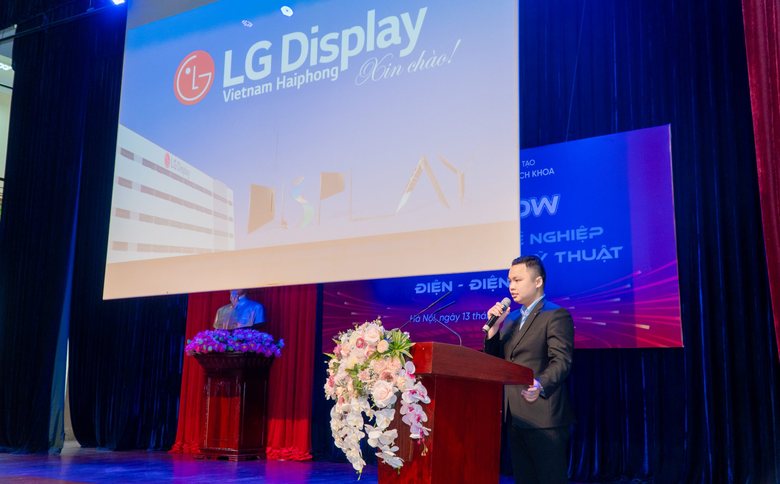 Anh Vũ Hoài Nam - Trưởng phòng tuyển dụng Công ty TNHH LG Display