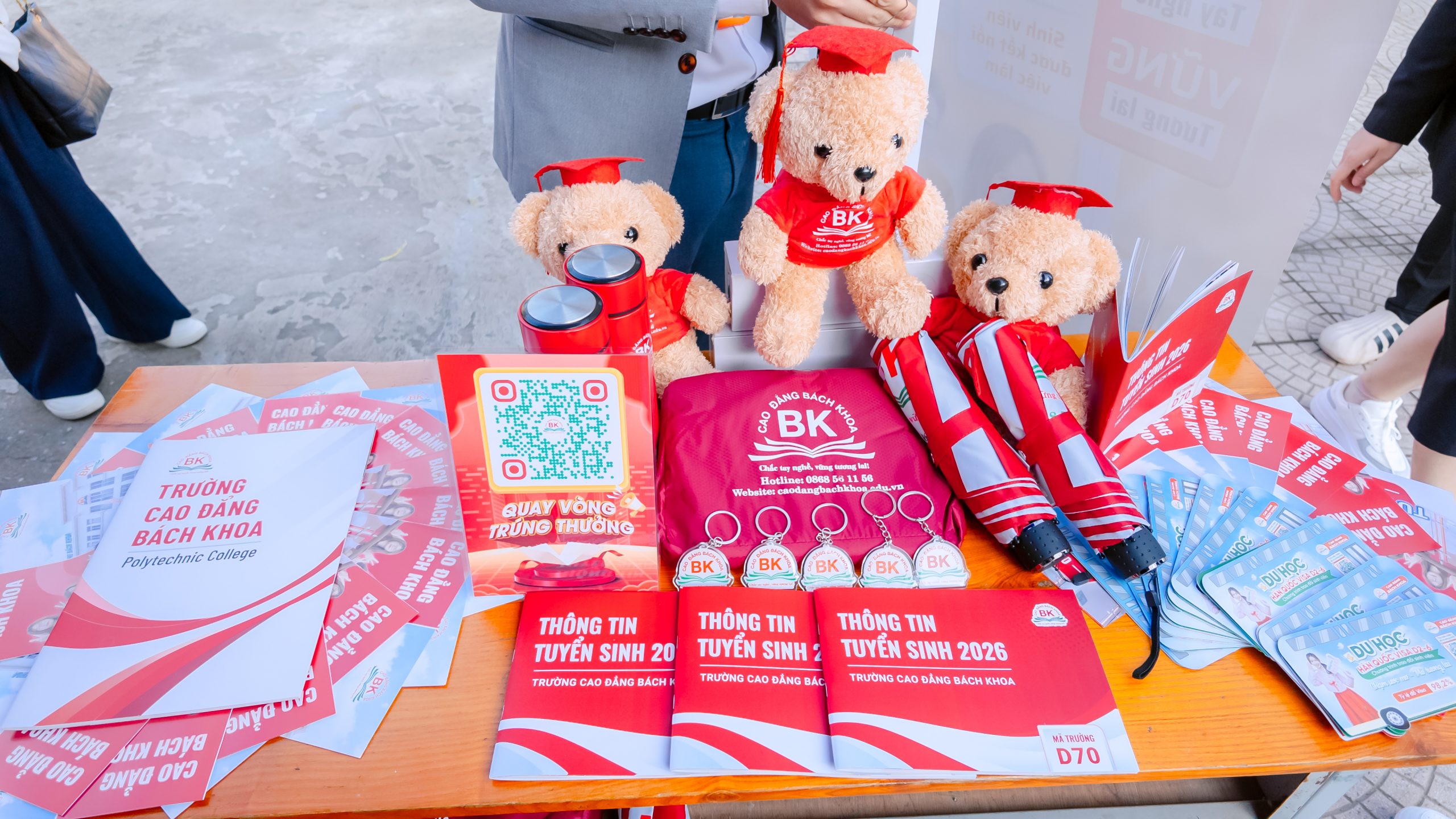 Những món quà ý nghĩa dành cho sinh viên tại chương trình